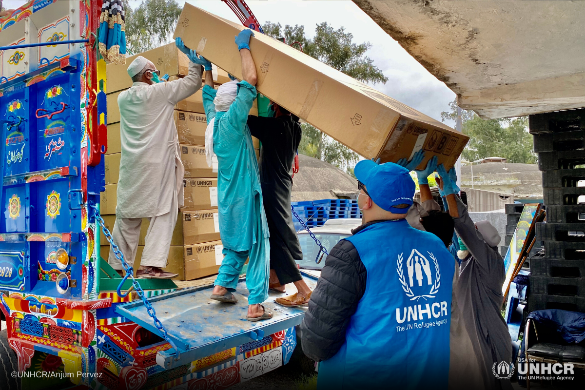 unhcr delivers supplies
